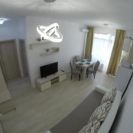 911 Lägenhet Mamaia