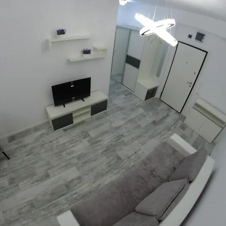 911 Lägenhet Mamaia