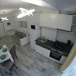 911 Apartment *