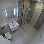 911 Apartment *