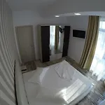 911 Mamaia