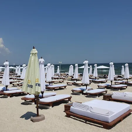 911 Apartment Mamaia
